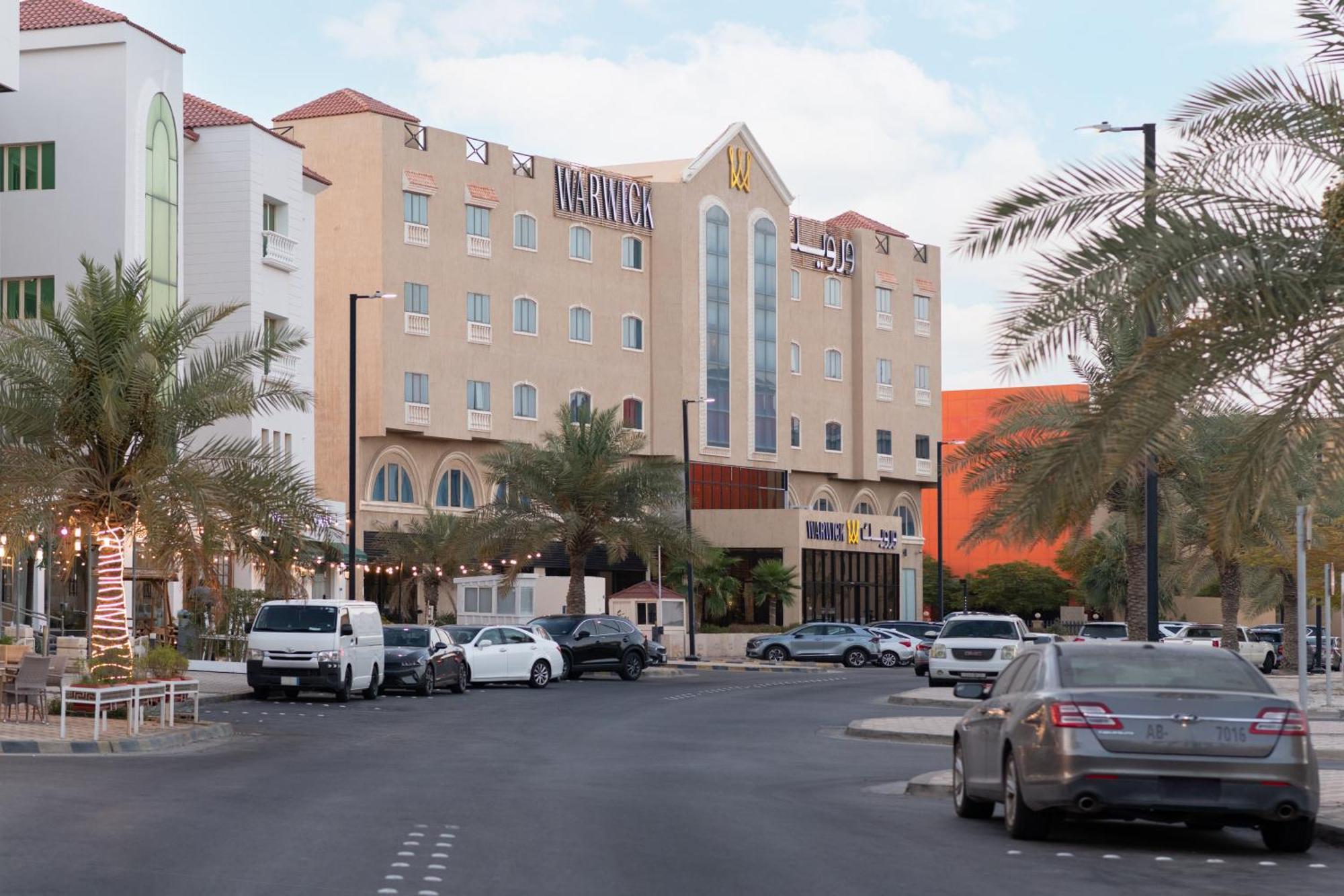 Warwick Al Jubail Hotel Экстерьер фото