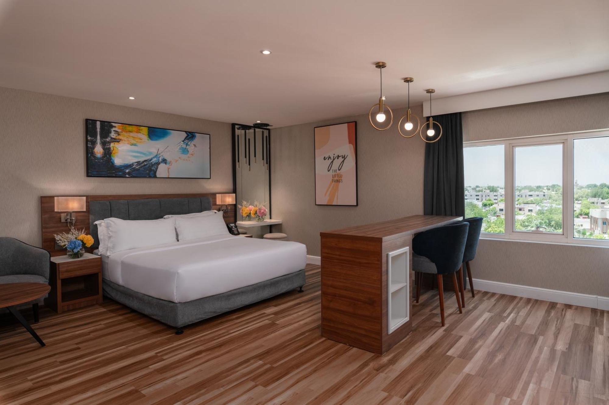 Warwick Al Jubail Hotel Экстерьер фото