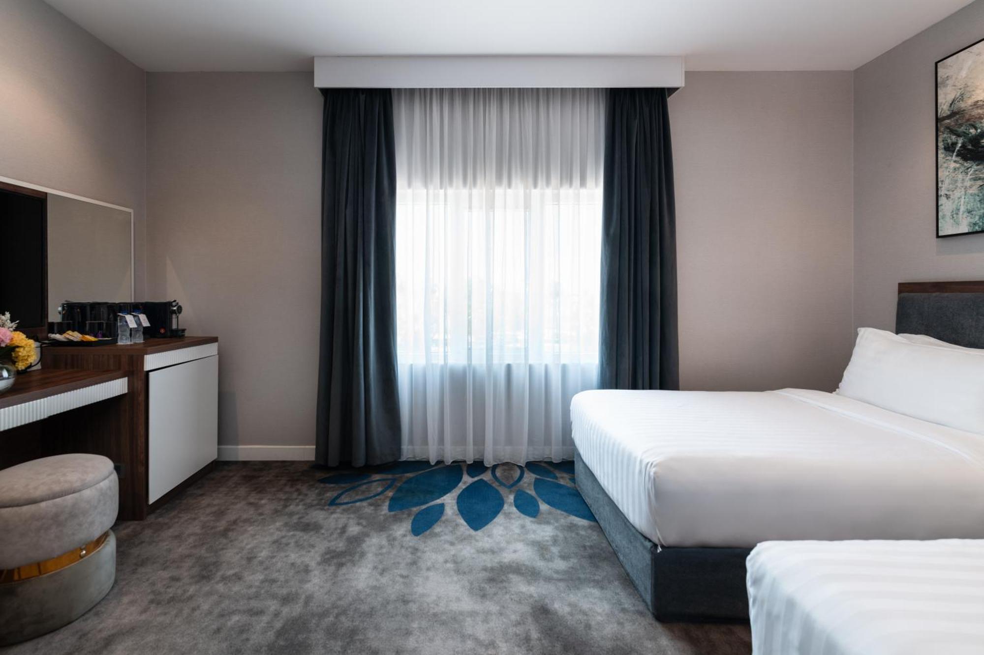 Warwick Al Jubail Hotel Экстерьер фото