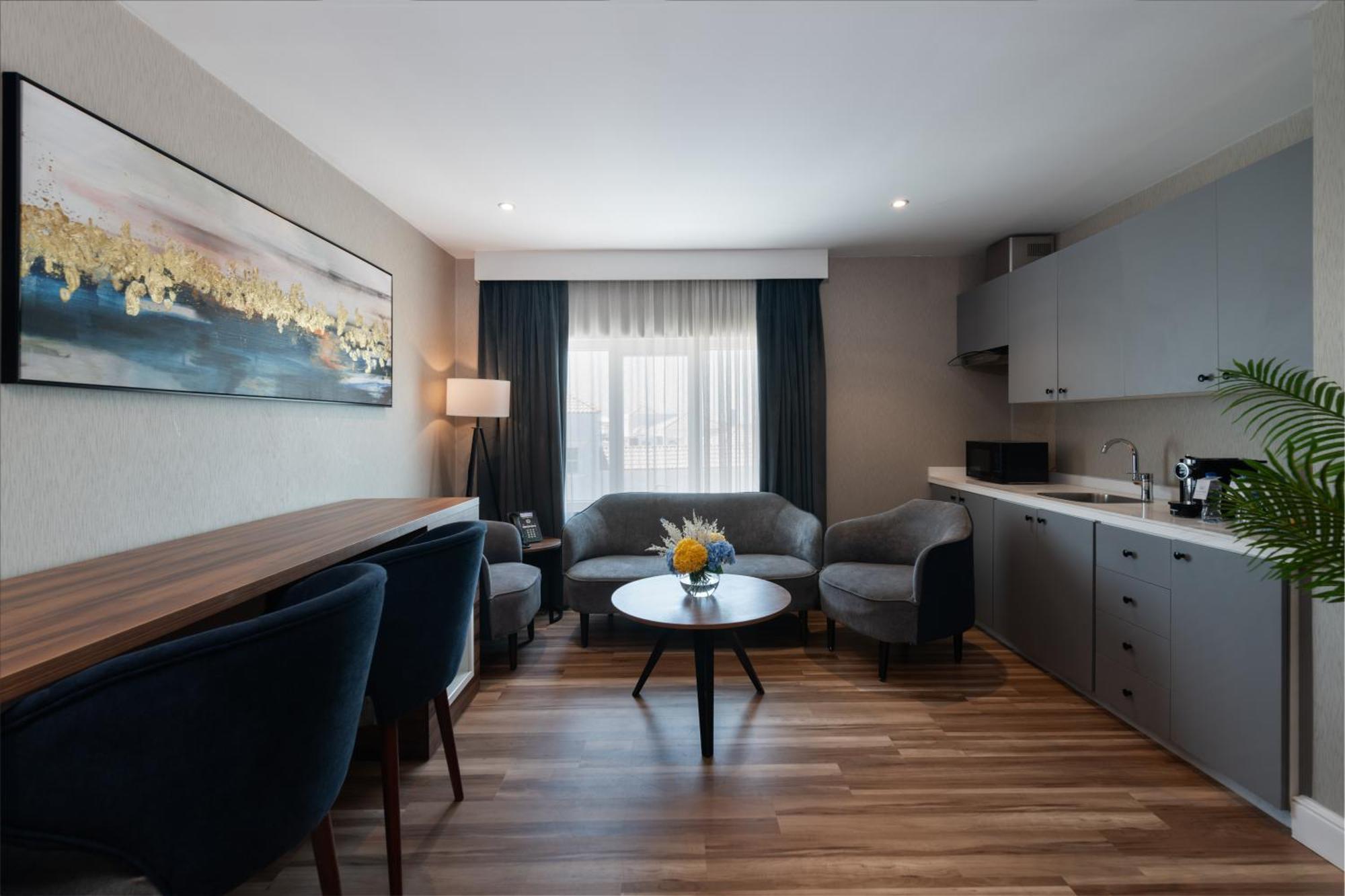 Warwick Al Jubail Hotel Экстерьер фото
